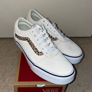 NWT Low Ward Vans With Cheetah Stripe
